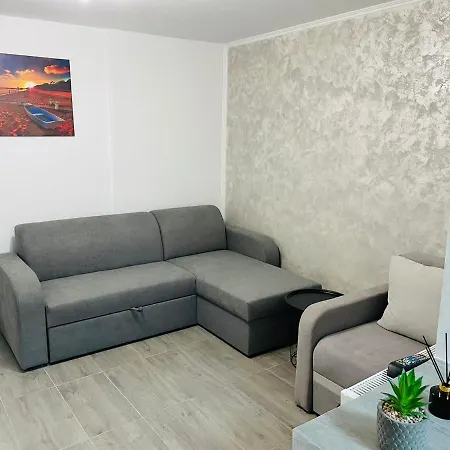 아파트 Garsoniera Carina Năvodari